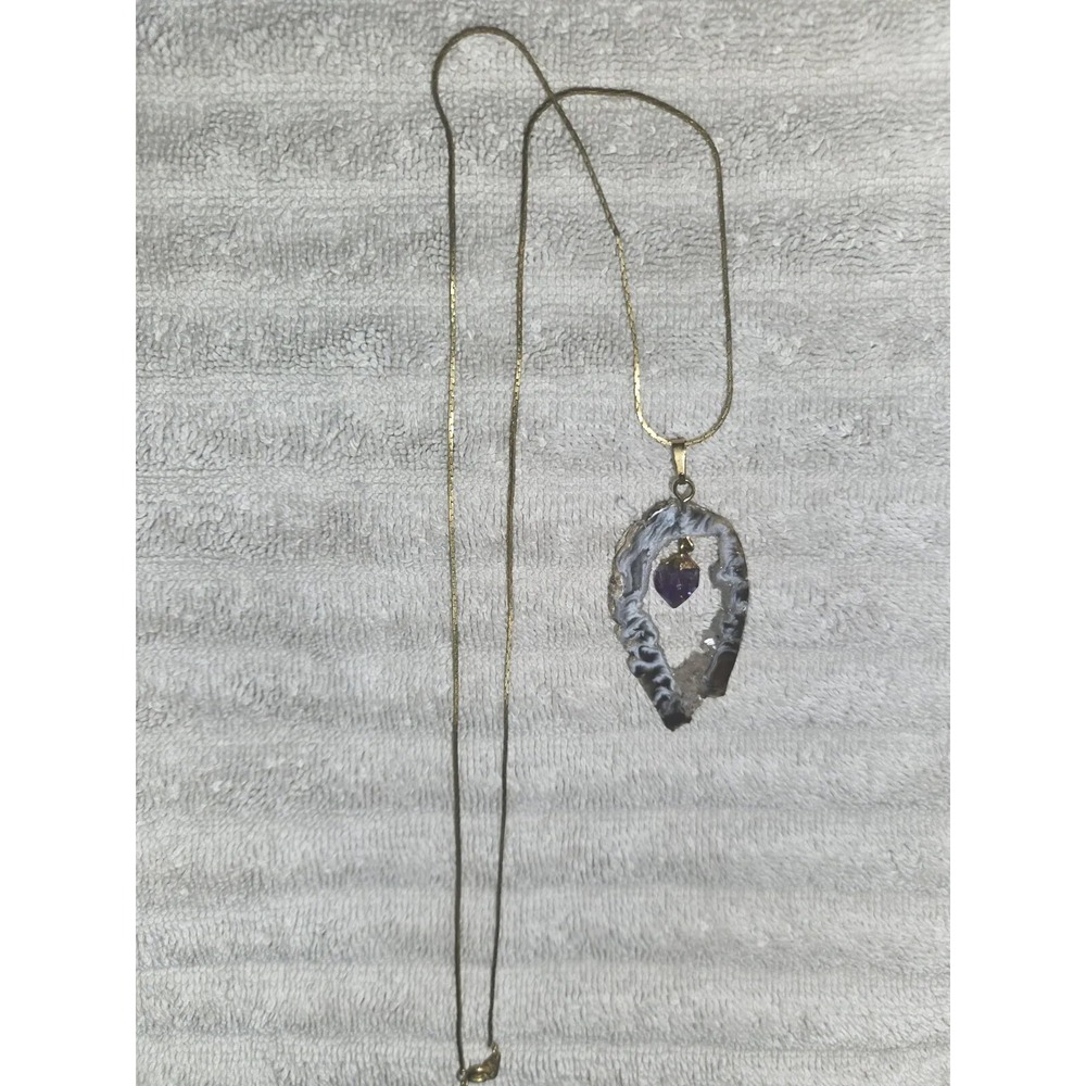 UNIQUE VINTAGE BLACK & WHITE AGATE GEODE WITH AMETHYST PENDANT!
